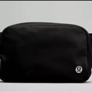 BRAND NEW Lululemon Black Everywhere Belt Bag NWT